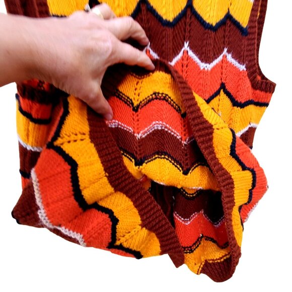 Vintage 70s Hand Knit Vest Retro Orange Chevron Sleeveless Sweater Hippie Boho M - Picture 9 of 11